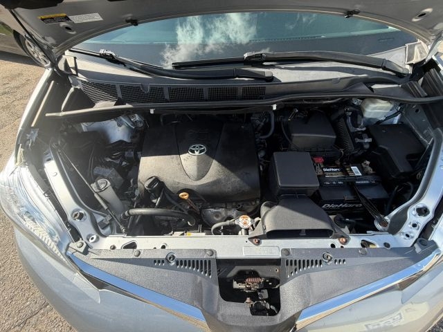 2018 Toyota Sienna Limited Premium 7-Passenger:R2664