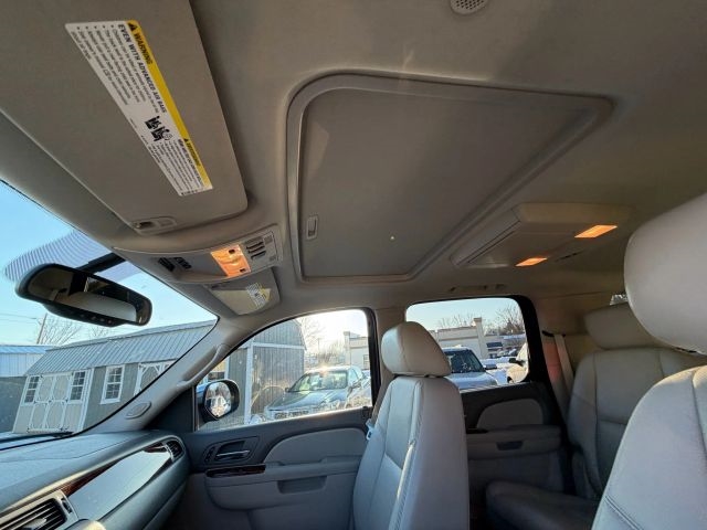 2012 Chevrolet Suburban LTZ:R2652