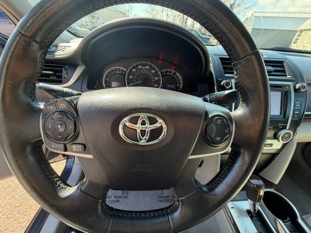2014 Toyota Camry LE:R2663