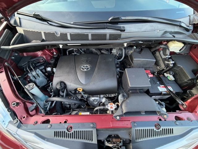 2017 Toyota Sienna XLE 7-Passenger:R2653