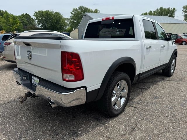 2016 Ram 1500 SLT photo 3