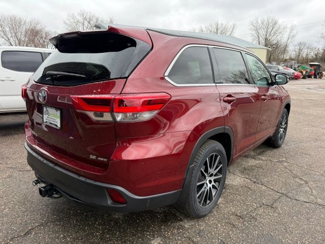 2017 Toyota Highlander SE:R2665