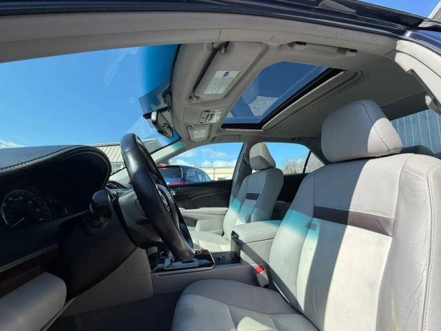 2014 Toyota Camry LE:R2663