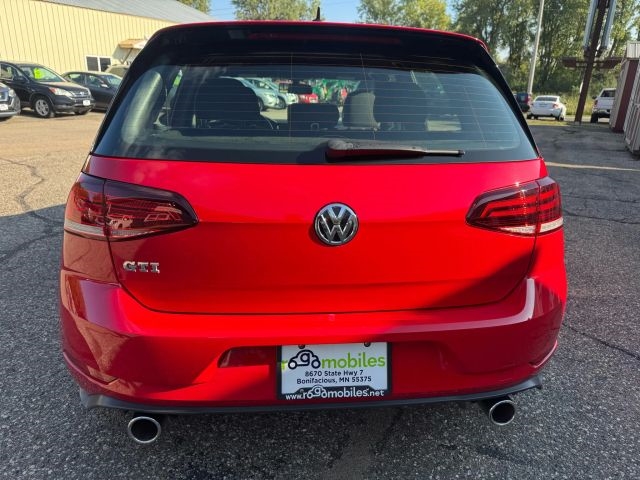 2018 Volkswagen Golf GTI S photo 4