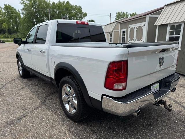 2016 Ram 1500 SLT photo 5