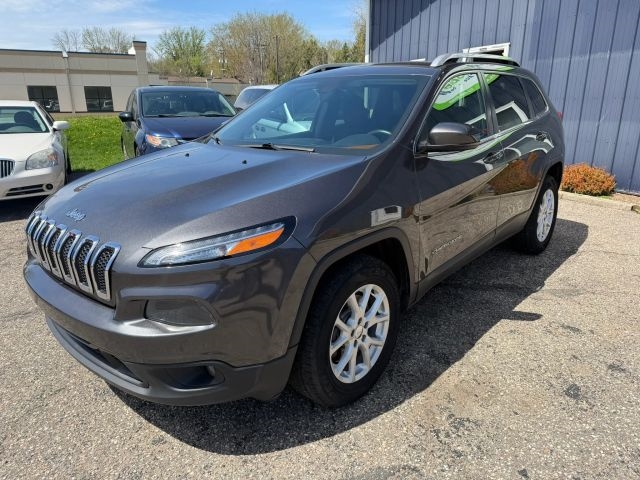 2016 Jeep Cherokee Latitude:R2669