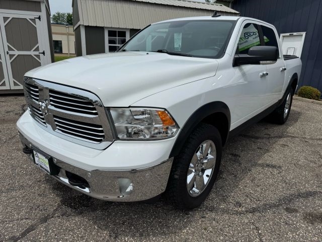 2016 Ram 1500 SLT photo 7