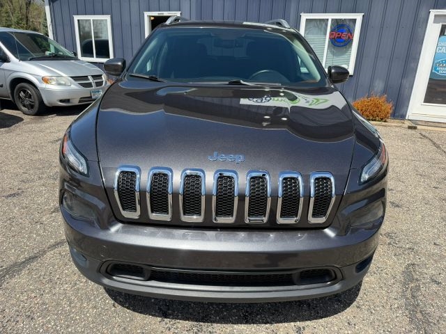 2016 Jeep Cherokee Latitude:R2669