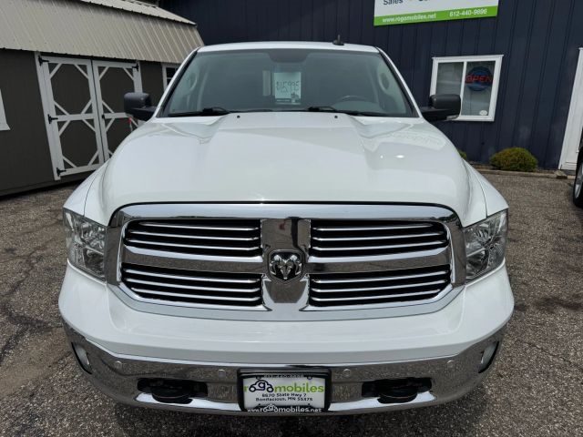 2016 Ram 1500 SLT photo 8