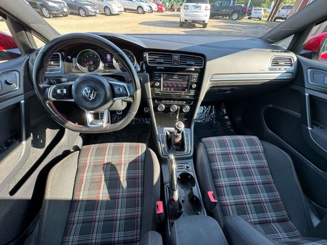 2018 Volkswagen Golf GTI S photo 9