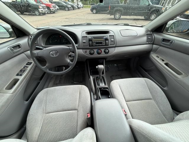 2003 Toyota Camry LE:R2671