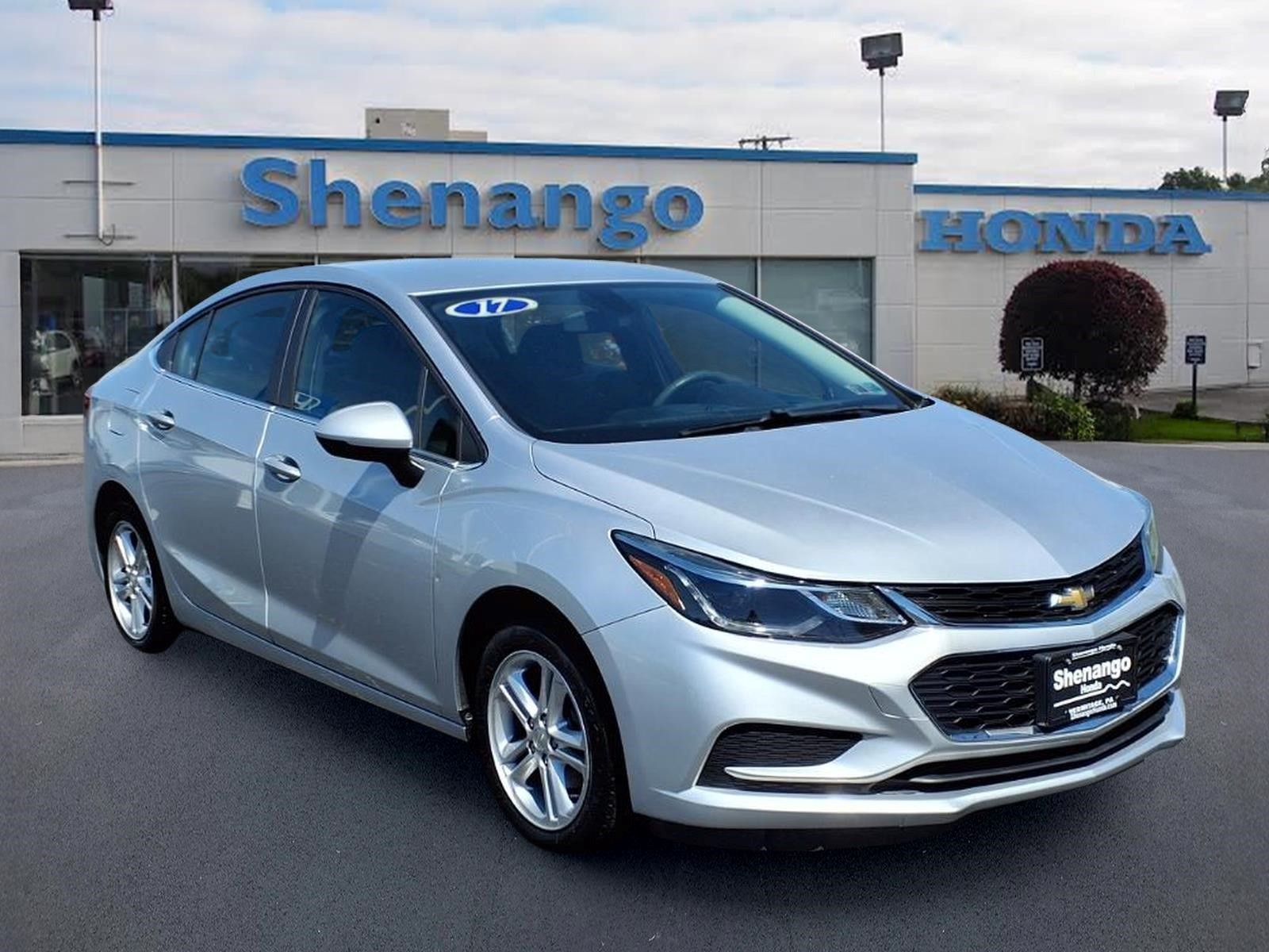 2017 Chevrolet Cruze LT Sedan FWD