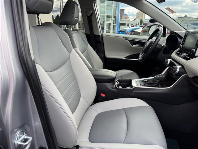2019 Toyota RAV4 Limited - Photo 11