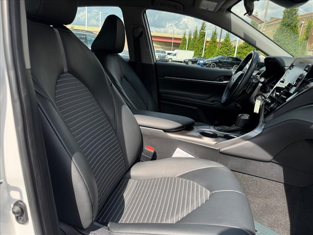 2024 Toyota Camry SE - Photo 11
