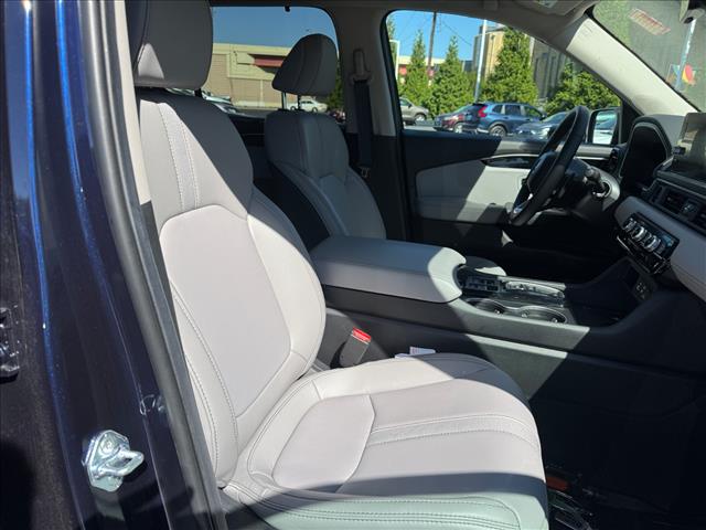 2025 Honda Pilot EX-L - Photo 11