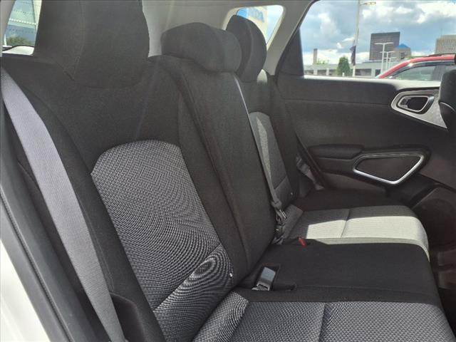 2023 Kia Soul LX - Photo 11