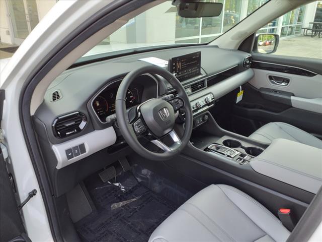 2025 Honda Pilot EX-L - Photo 17