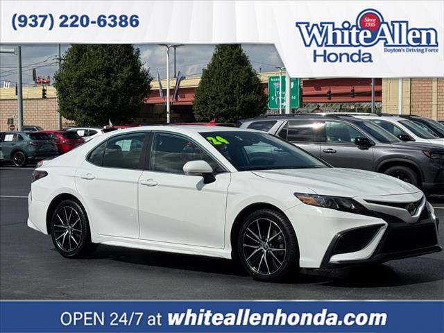 2024 Toyota Camry SE - Photo 1