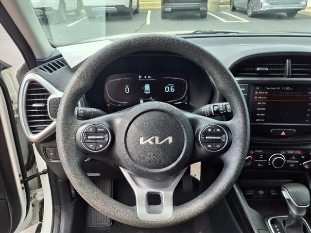 2023 Kia Soul LX - Photo 20