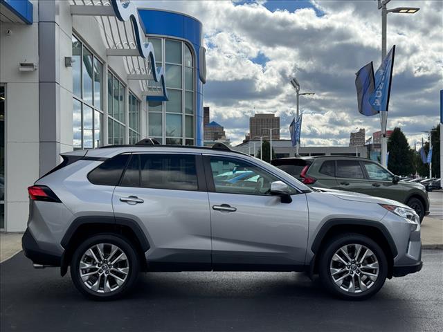2019 Toyota RAV4 Limited - Photo 2