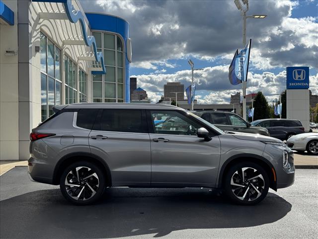 2022 Mitsubishi Outlander SEL - Photo 2
