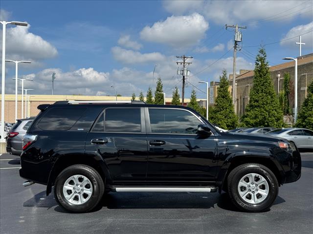 2022 Toyota 4Runner SR5 Premium - Photo 2