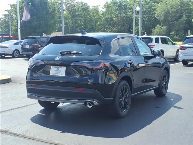 2026 Honda HR-V Sport - Photo 3
