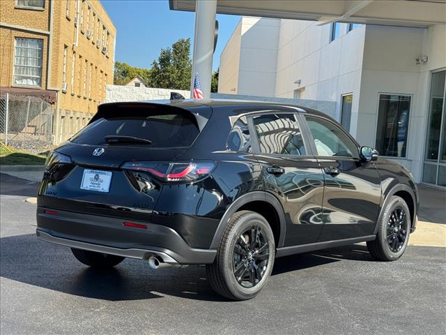 2026 Honda HR-V Sport - Photo 3