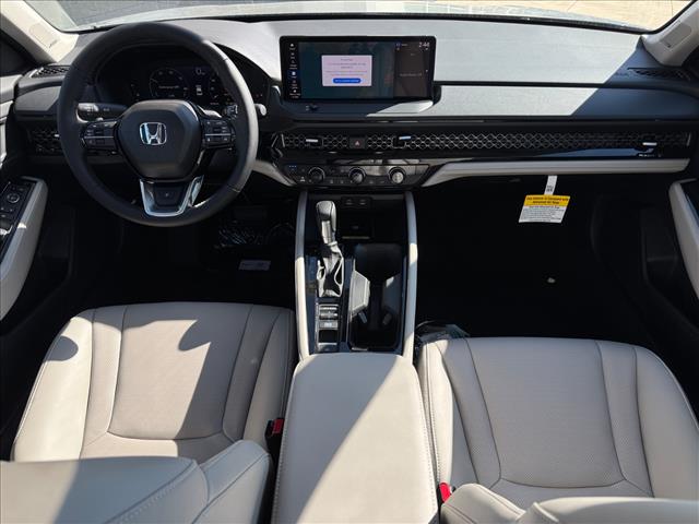 2025 Honda Accord Hybrid Touring - Photo 4