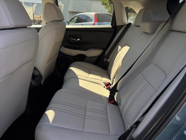 2026 Honda HR-V EX-L - Photo 5