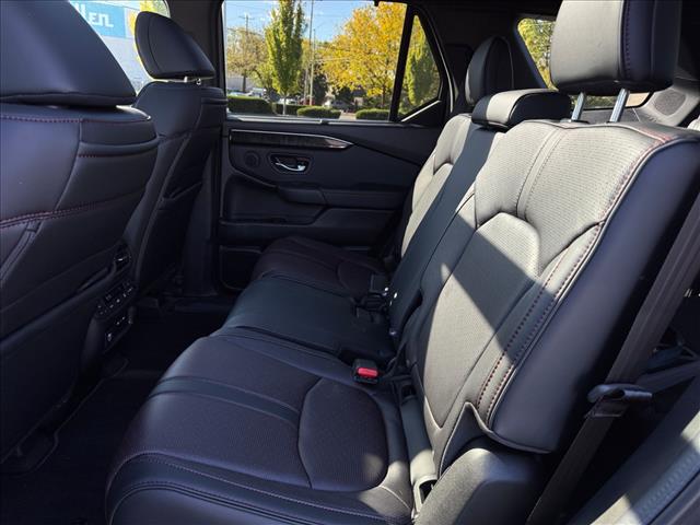 2025 Honda Pilot Black Edition - Photo 5