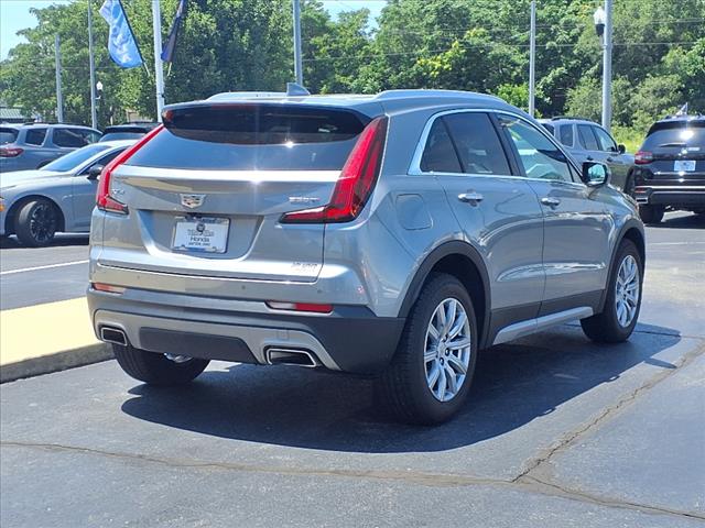 2023 Cadillac XT4 Premium Luxury