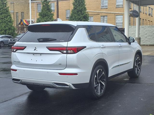 2023 Mitsubishi Outlander SE
