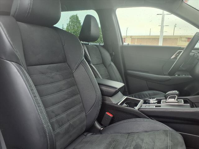 2023 Mitsubishi Outlander SE