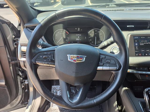 2023 Cadillac XT4 Premium Luxury