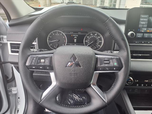 2023 Mitsubishi Outlander SE