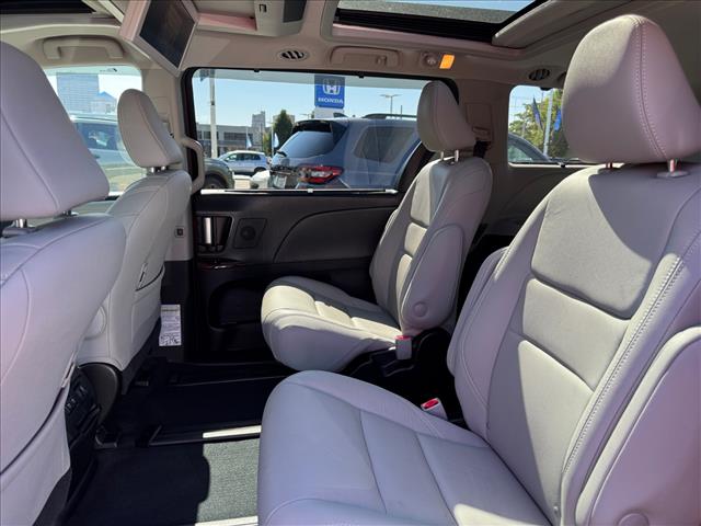 2019 Toyota Sienna Limited Premium