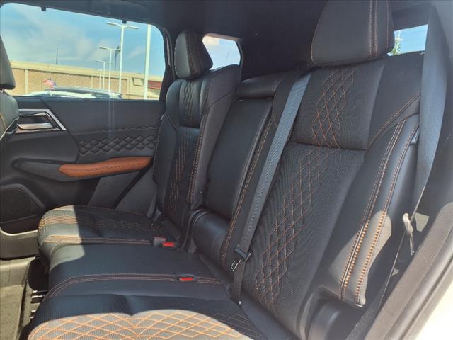2023 Mitsubishi Outlander SEL