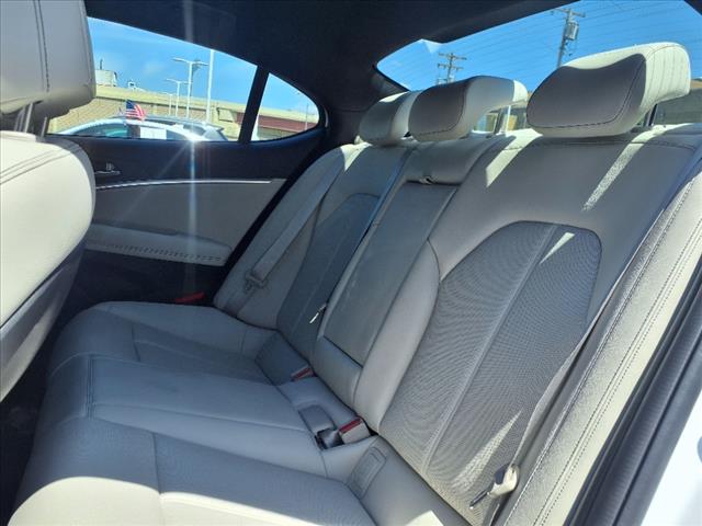 2024 Genesis G70 2.5T