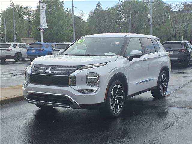 2023 Mitsubishi Outlander SE