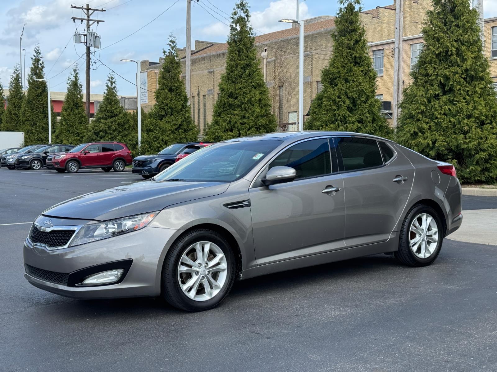 View vehicle photo 7