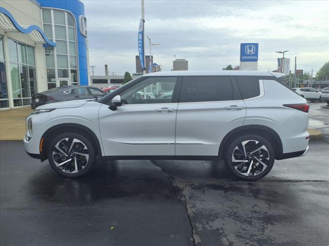 2023 Mitsubishi Outlander SE