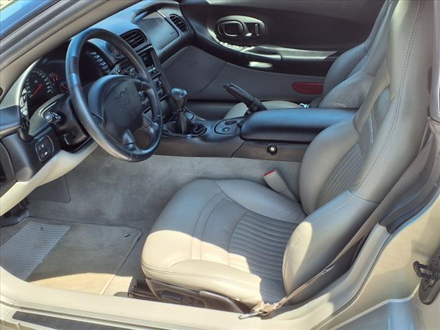 2001 Chevrolet Corvette Base