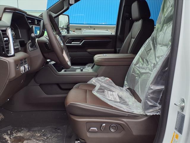 2025 GMC Sierra 2500HD Denali