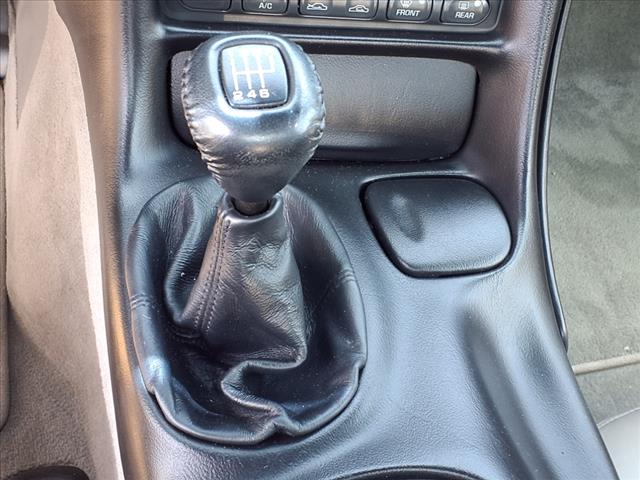 2001 Chevrolet Corvette Base