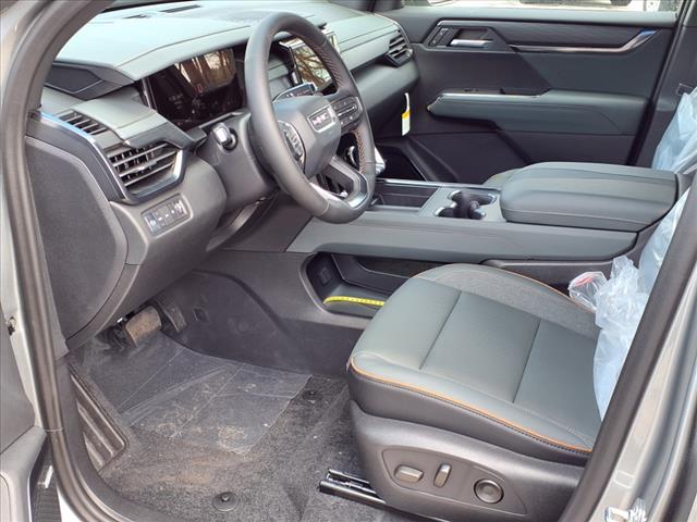 2025 GMC Acadia AT4