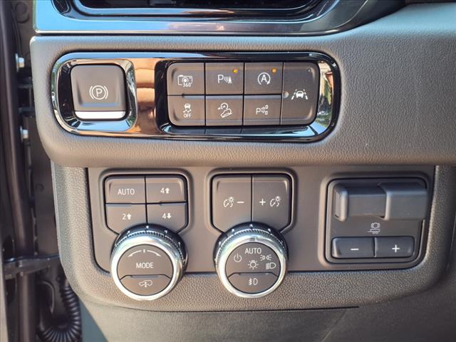 2025 GMC Yukon XL AT4