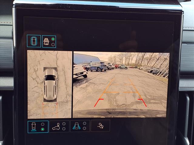2025 GMC Acadia AT4