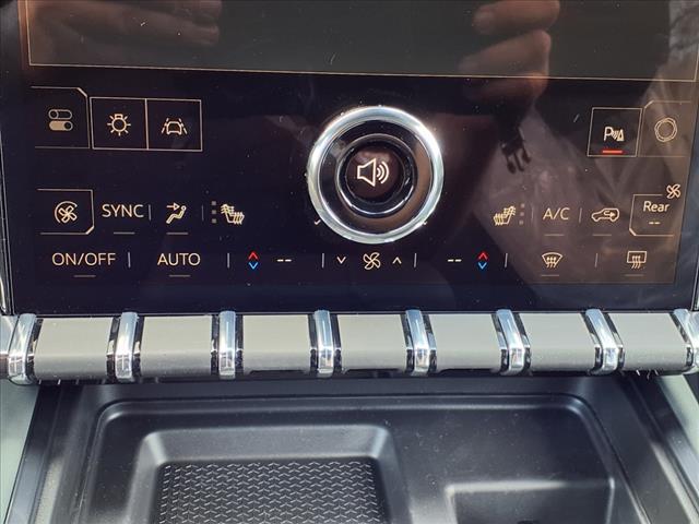 2025 GMC Acadia AT4