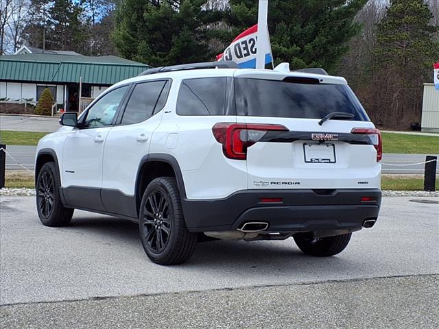 2023 GMC Acadia SLT